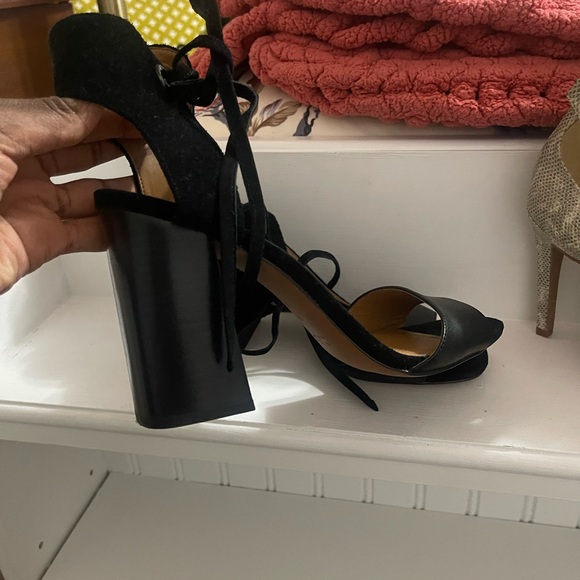 Black Coach sandal with chunky heel and ankle strap for great supoort - Picture 3 of 4